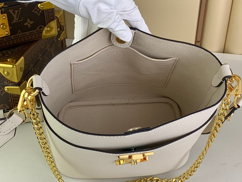 Dragons Bags ln Luxury Bag --63116