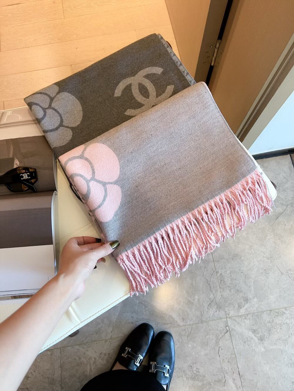 Dragons Bags Premium Designer Scarf --99404