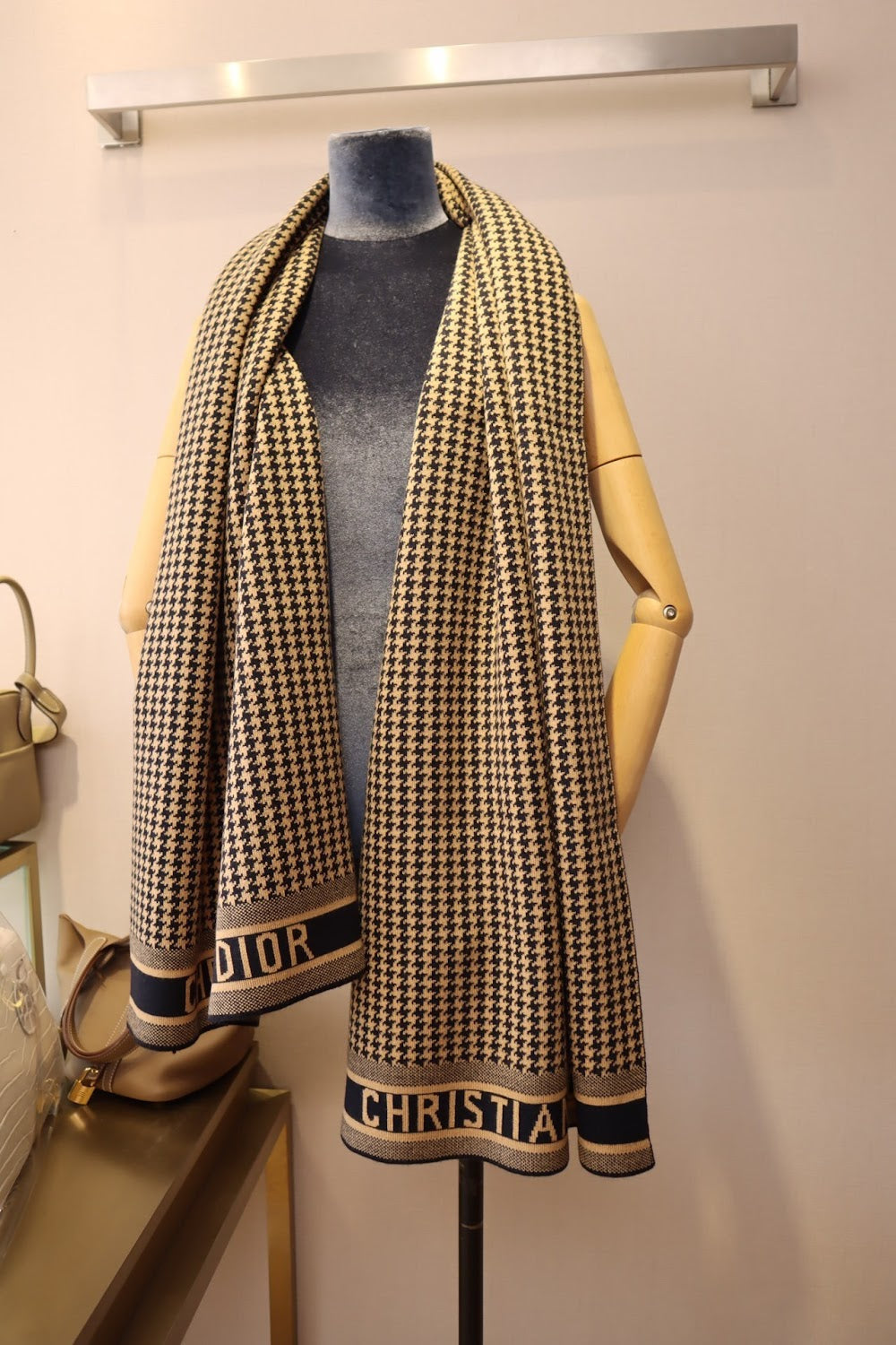 Dragons Bags Premium Designer Scarf --98786