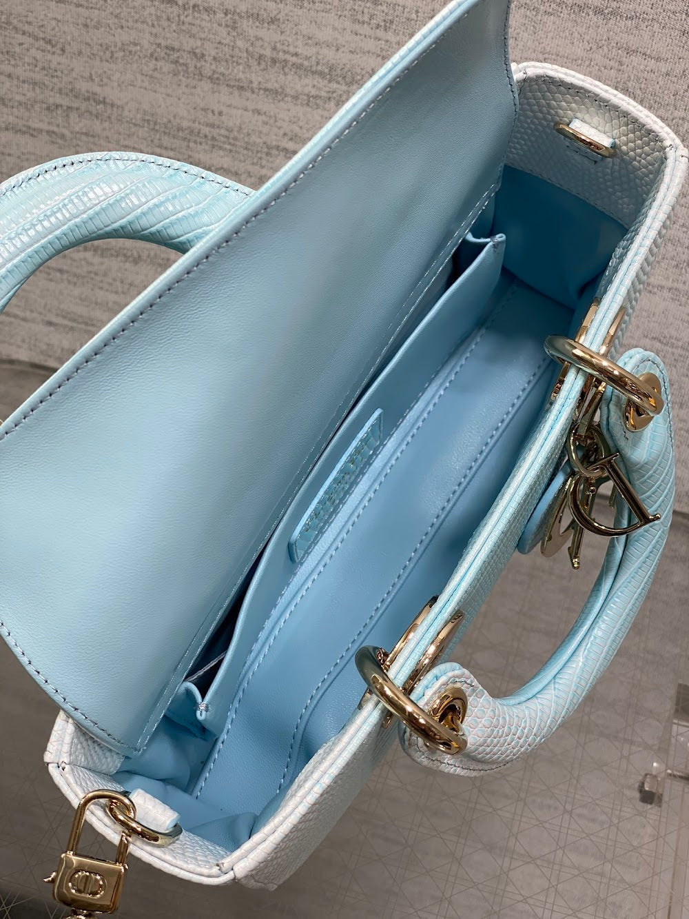 Dragons BagsDiorn Luxury Bag --115144