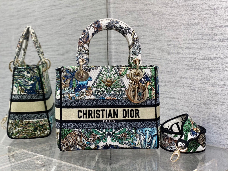 Dragons Bags Detail