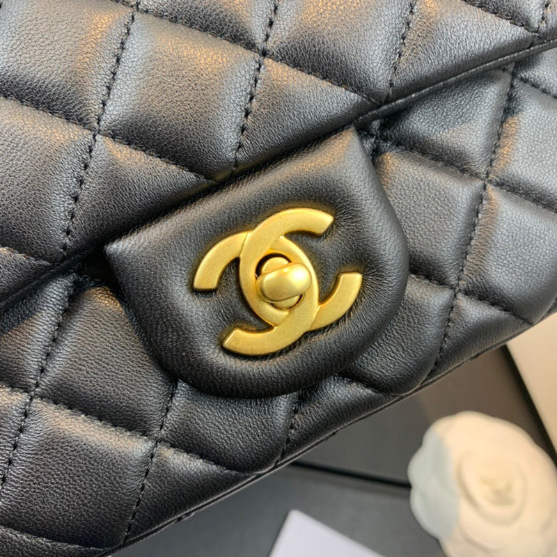 Dragons Bags Detail