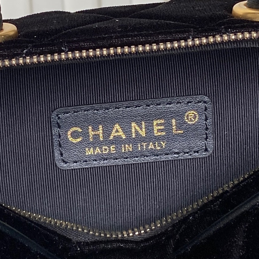 new-luxury-designer-bags-nm9836
