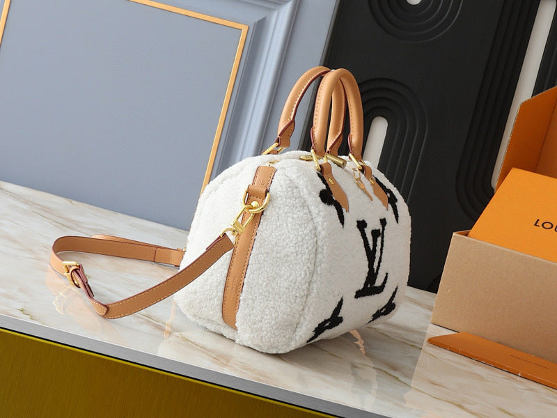 Dragons Bags ln Luxury Bag --81575