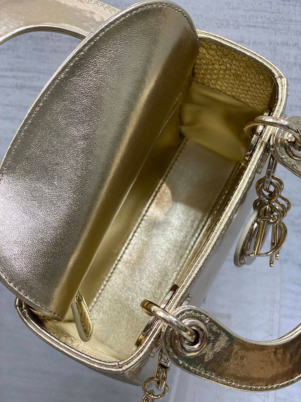 new-designer-premium-bags-nm16764