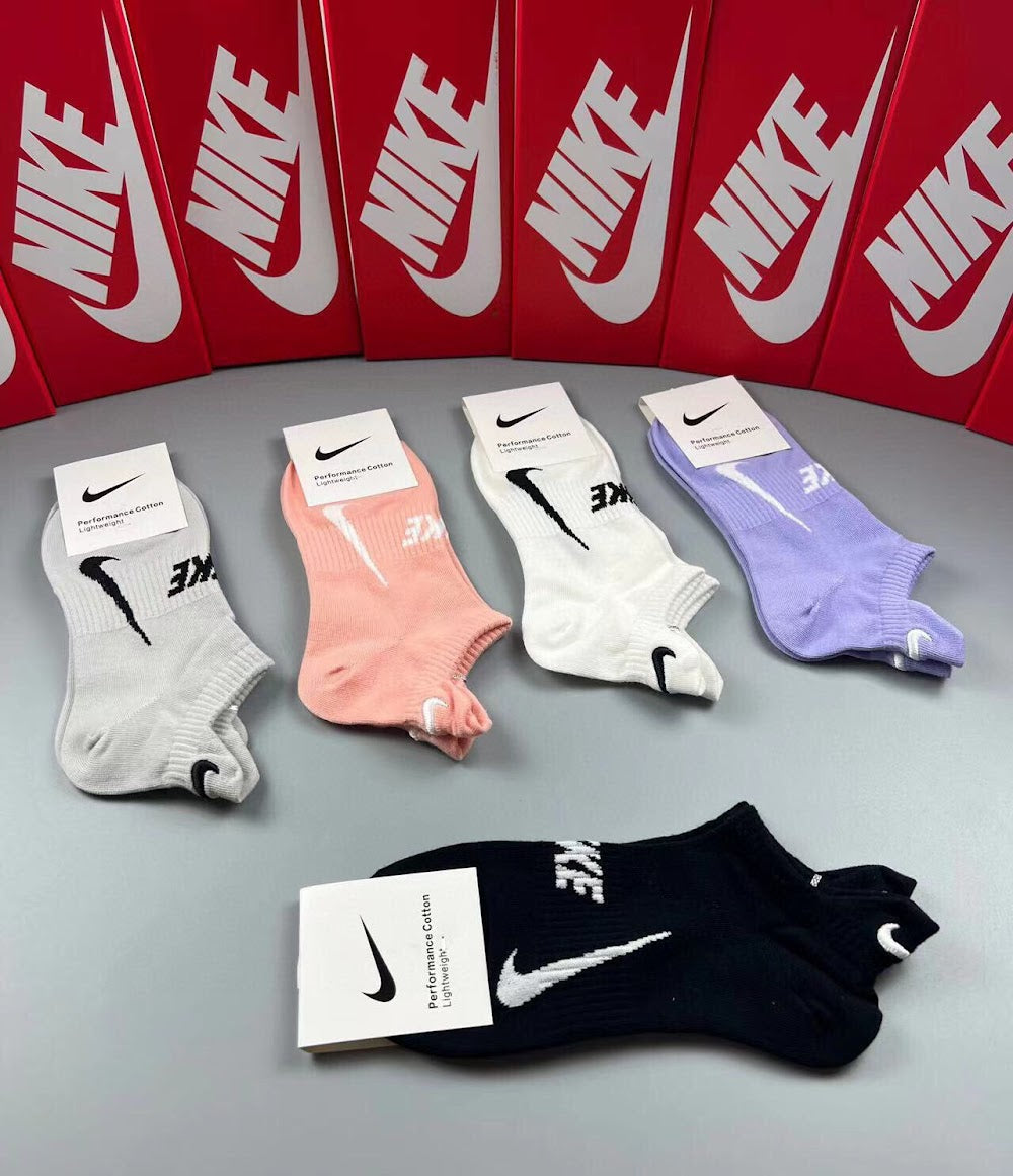 Dragons Bags Premium Luxury Socks --98204