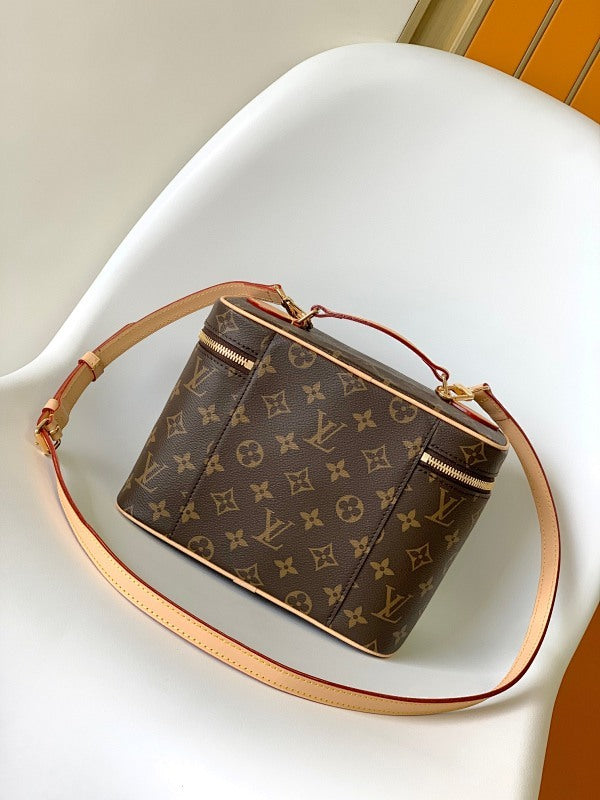 Dragons Bags ln Luxury Bag --81515