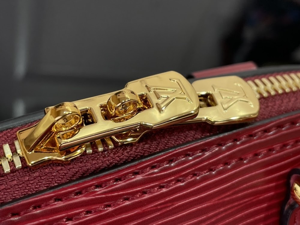 Dragons Bags ln Luxury Bag --97122