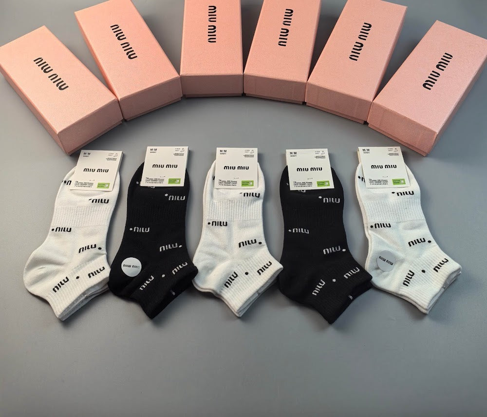 Dragons Bags Premium Luxury Socks --98374