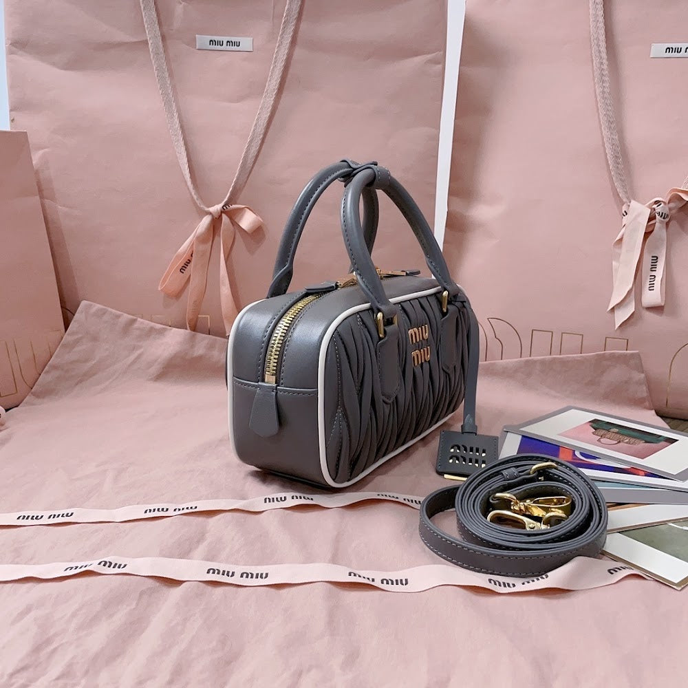 Dragons Bags Miun Miun Luxury Bag --122647