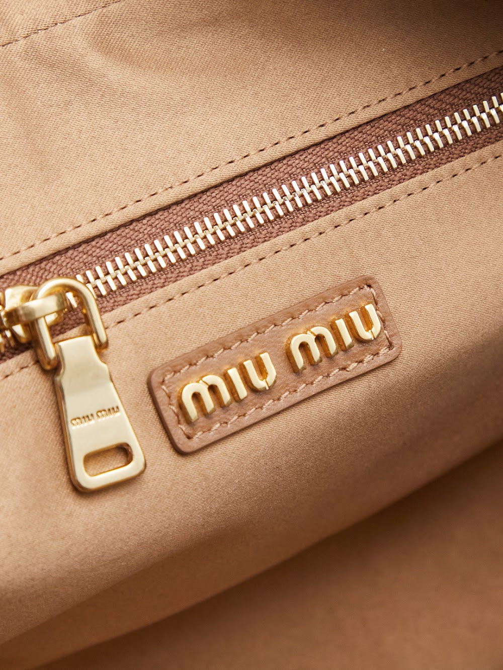 Dragons Bags Miun Miun Luxury Bag --123184