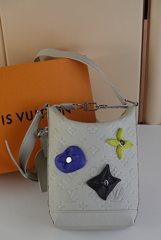 Dragons Bags ln Luxury Bag --67780