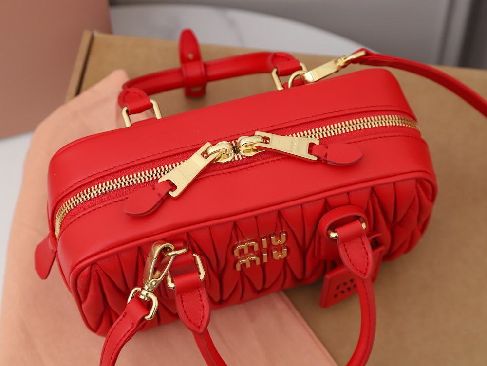 Dragons Bags Miun Miun Luxury Bag --123067