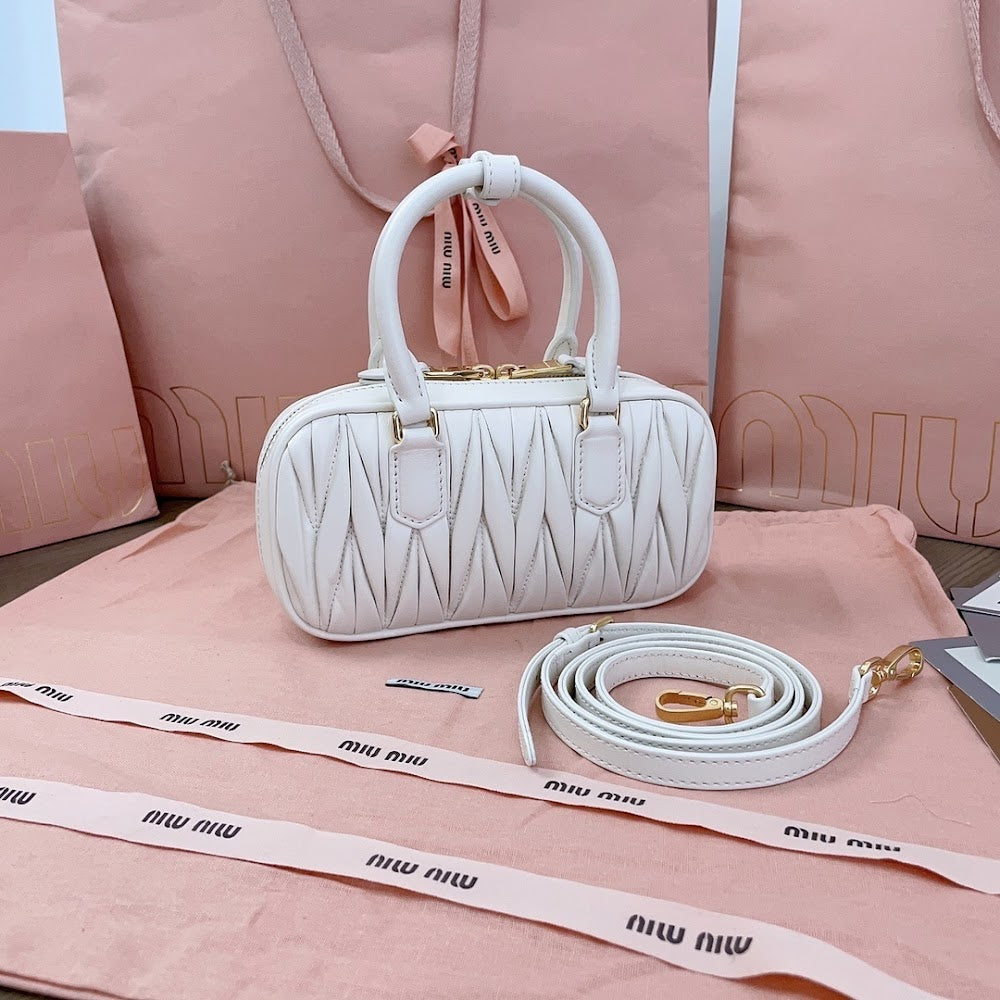 Dragons Bags Miun Miun Luxury Bag --123335