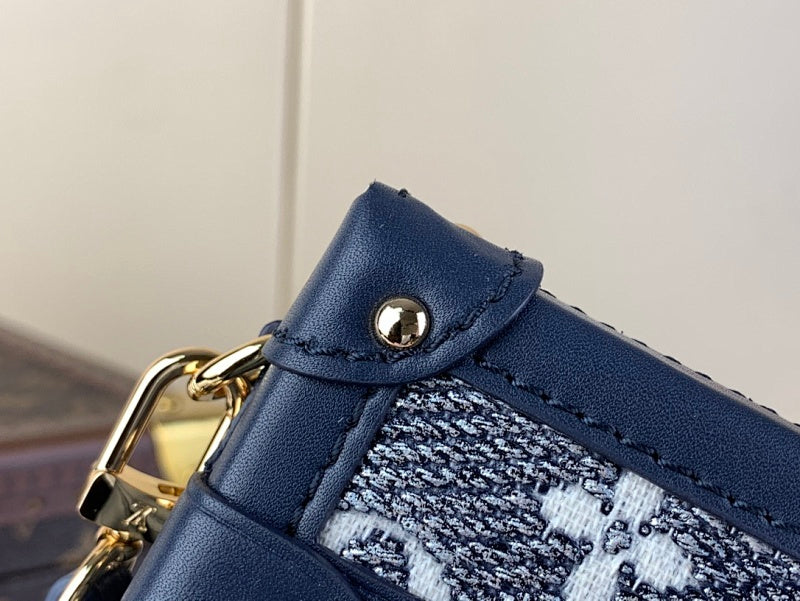 Dragons Bags ln Luxury Bag --61796