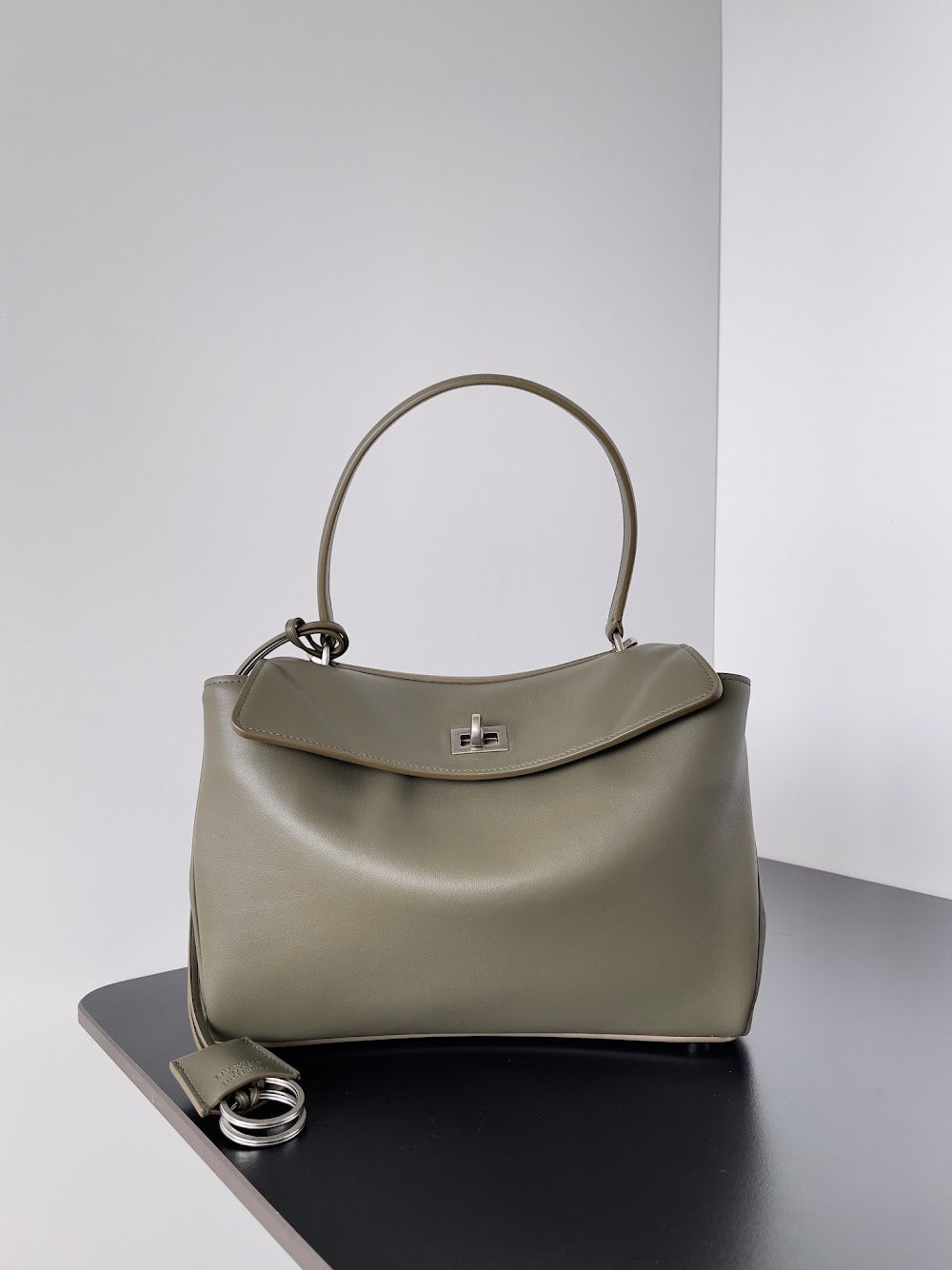 Dragons Bags Balenciaga Luxury Bag --111600