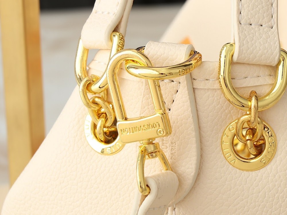 Dragons Bags ln Luxury Bag --76302