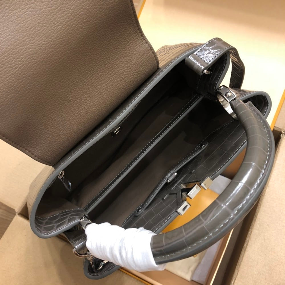 Dragons Bags ln Luxury Bag --67351