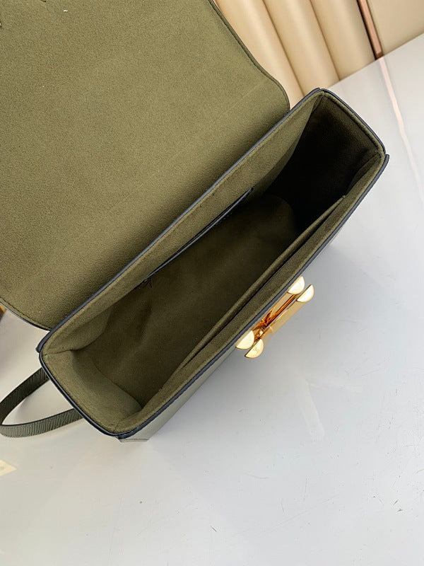 Dragons Bags ln Luxury Bag --60980