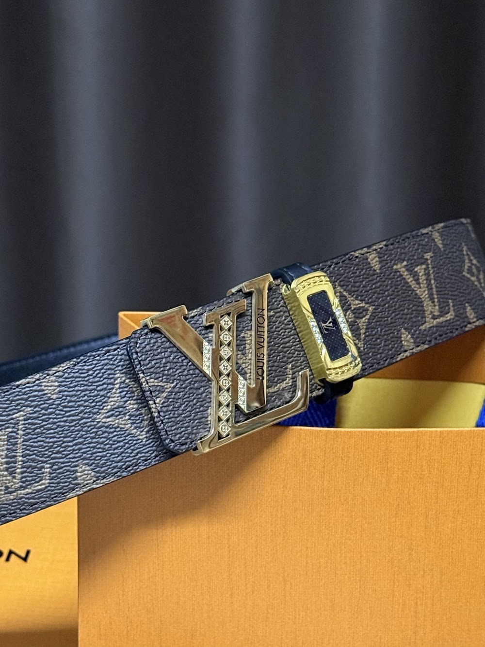 Dragons Bags ln Luxury Belt --101031