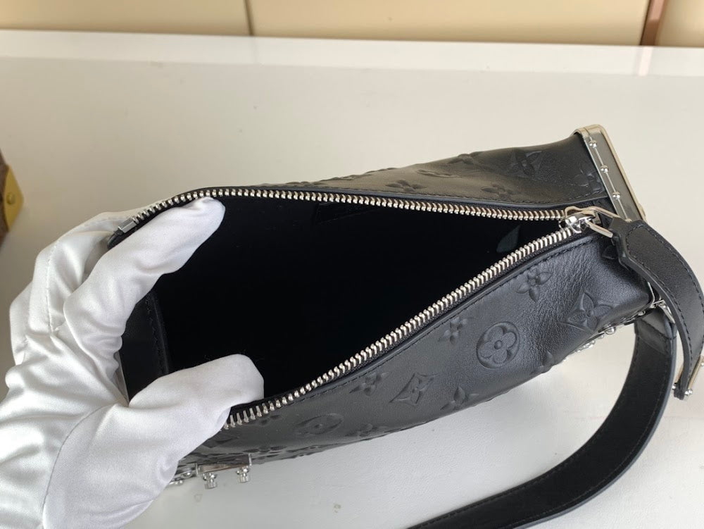 Dragons Bags ln Luxury Bag --61666