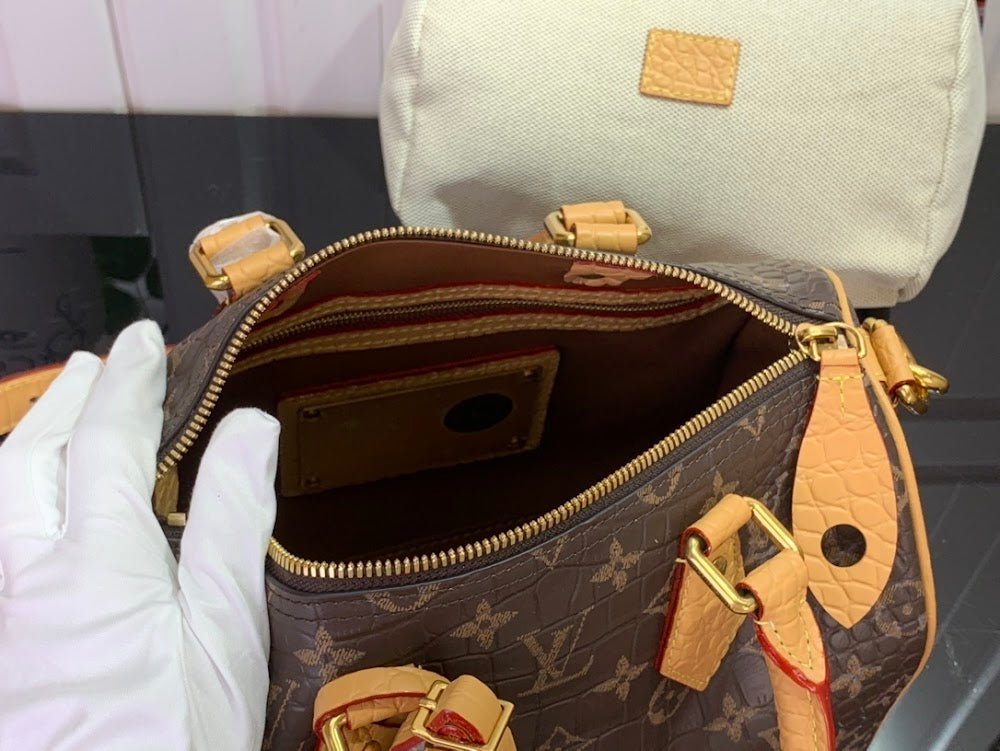 Dragons Bags ln Luxury Bag --97145