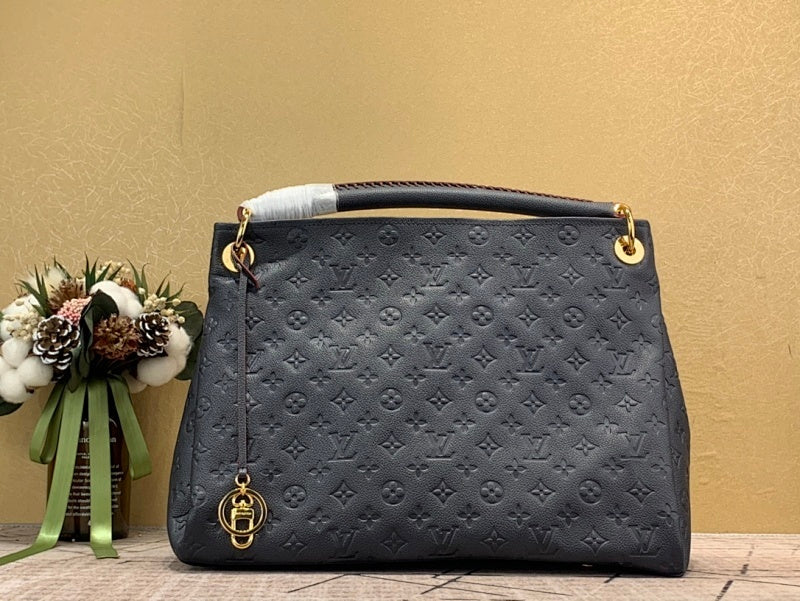 Dragons Bags ln Luxury Bag --59170