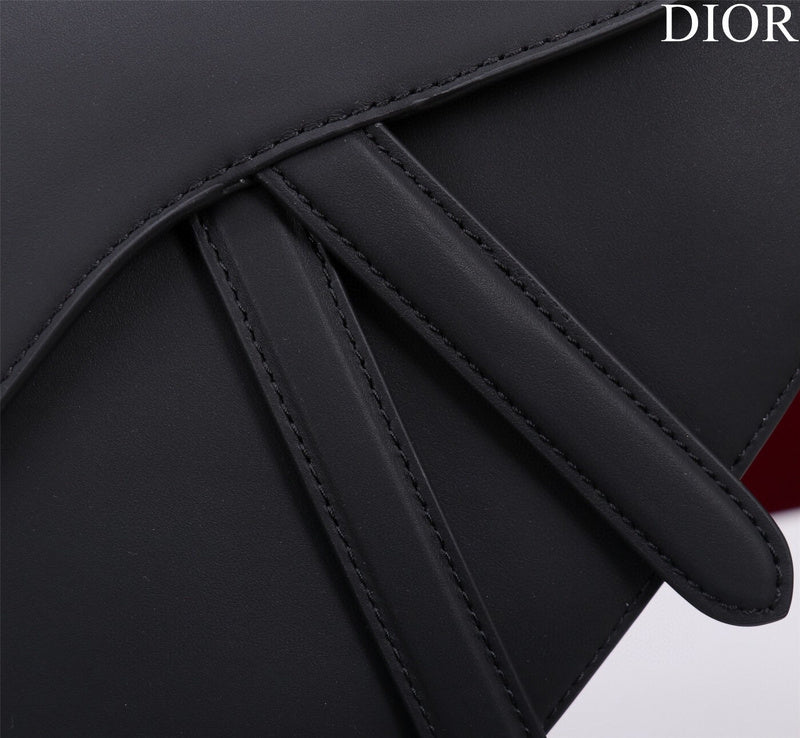 Dragons Bags Detail
