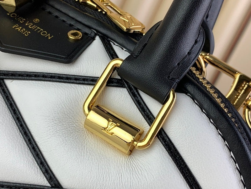 Dragons Bags ln Luxury Bag --61988