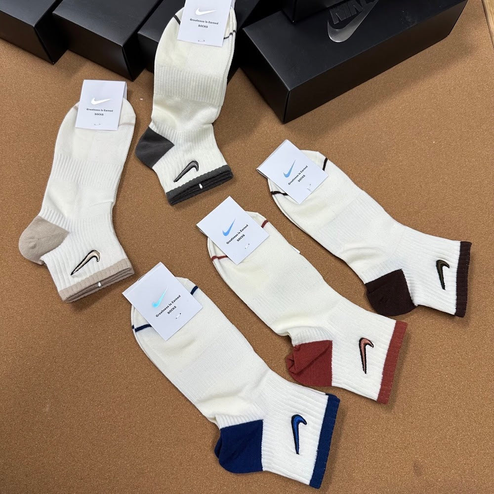 Dragons Bags Premium Luxury Socks --98414