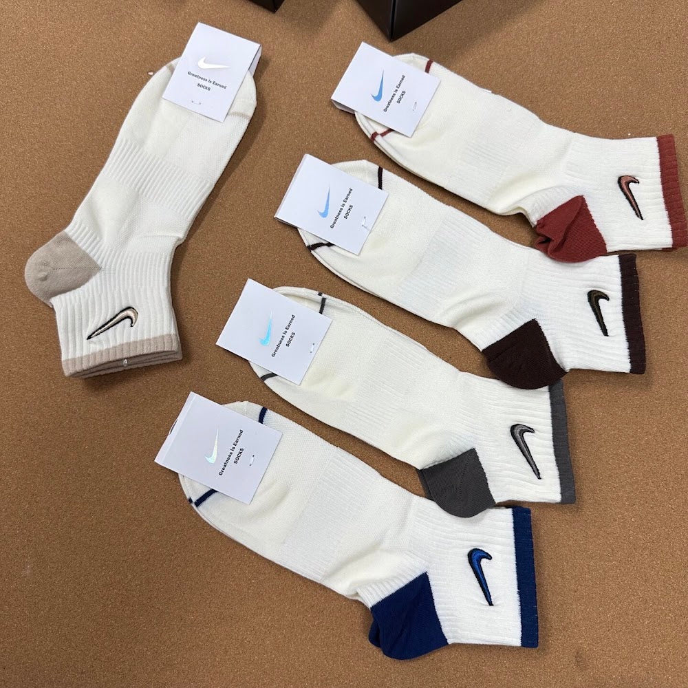 Dragons Bags Premium Luxury Socks --98354