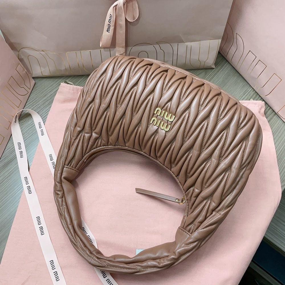 Dragons Bags Miun Miun Luxury Bag --123243