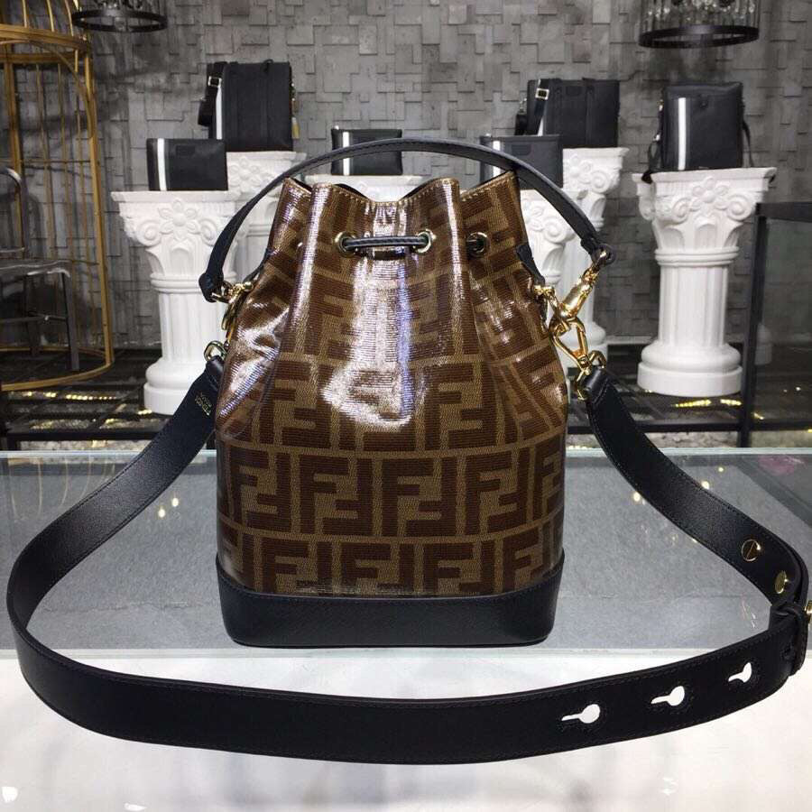 new-luxury-designer-bags-nm15179