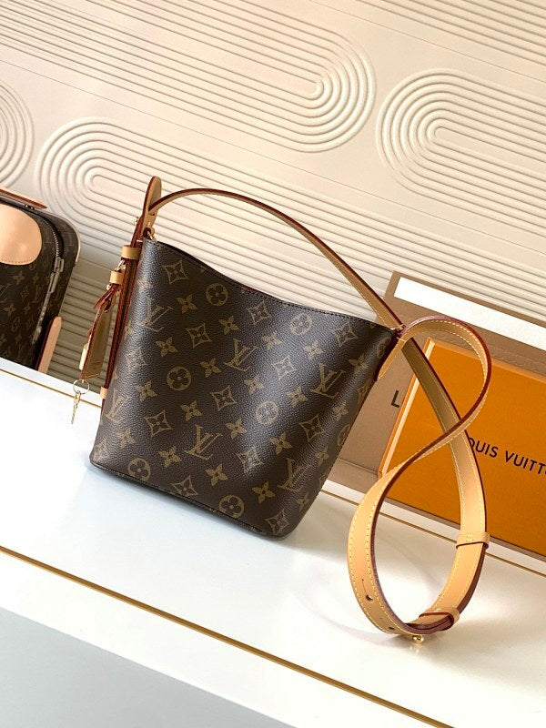 Dragons Bags ln Luxury Bag --81759