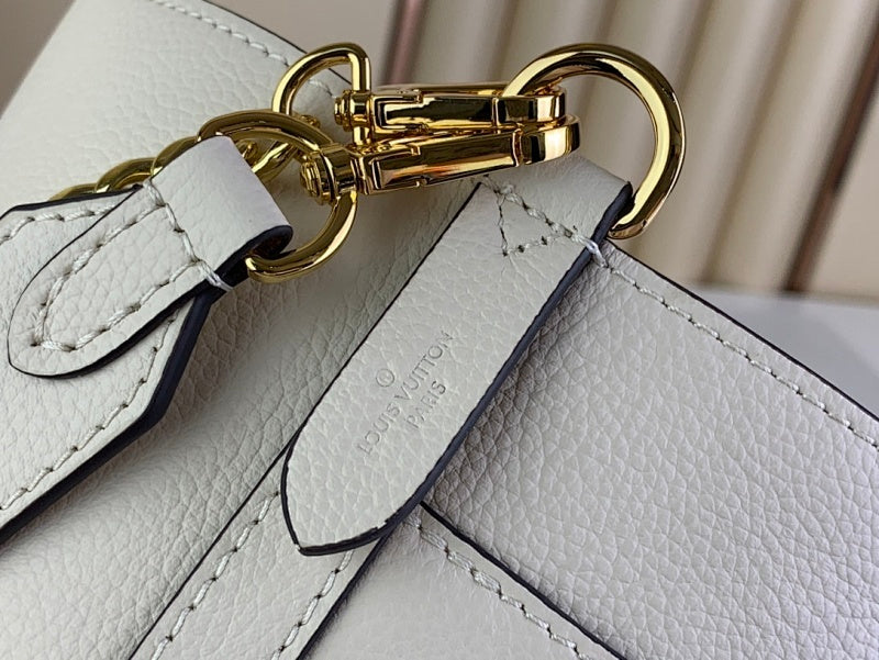 Dragons Bags ln Luxury Bag --63116