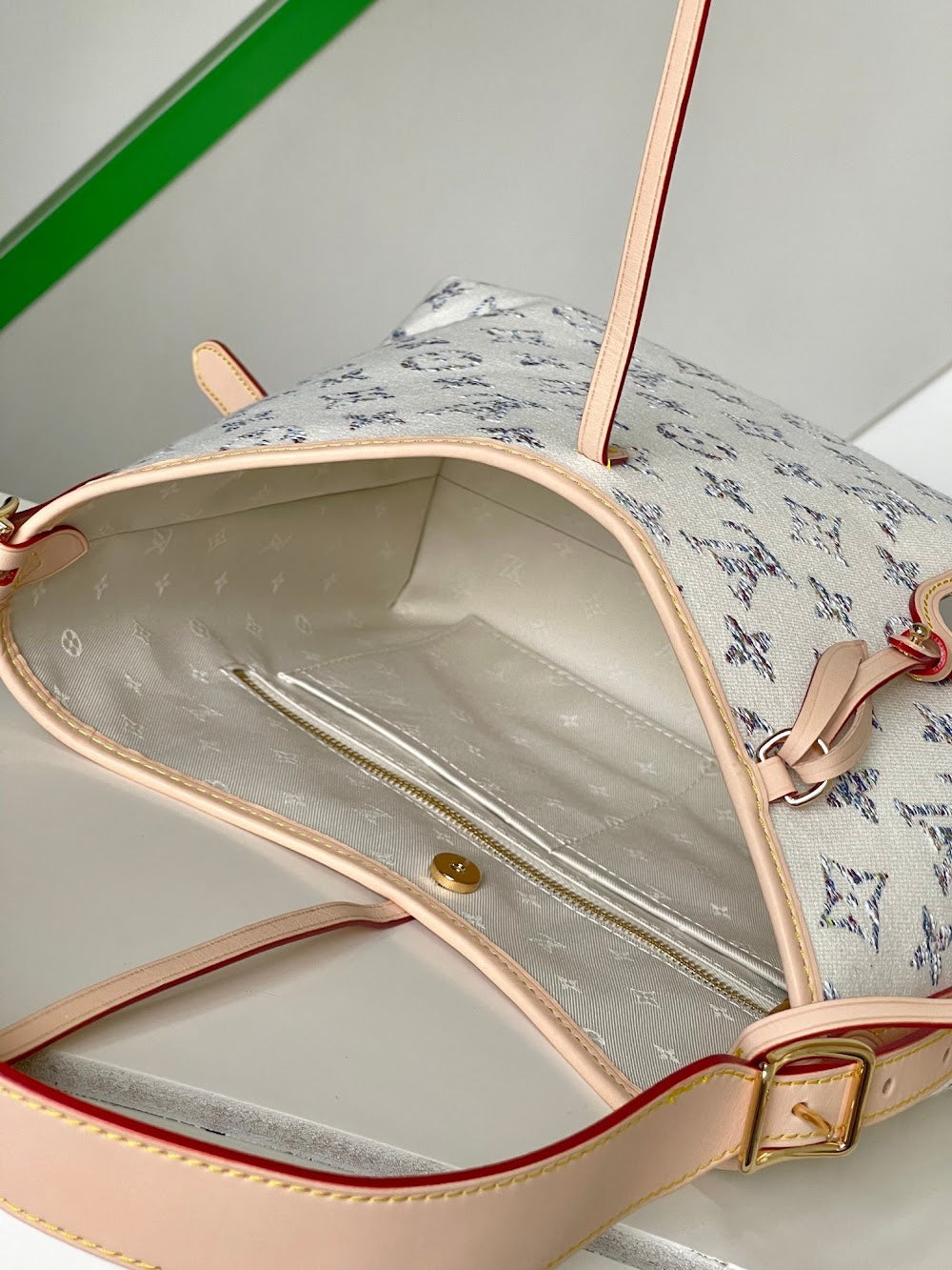 Dragons Bags ln Luxury Bag --81446