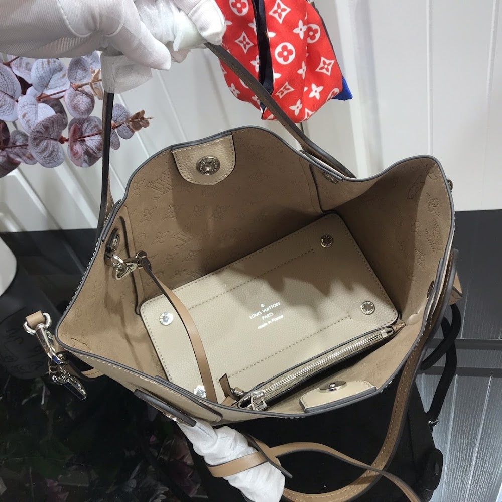 Dragons Bags ln Luxury Bag --65993