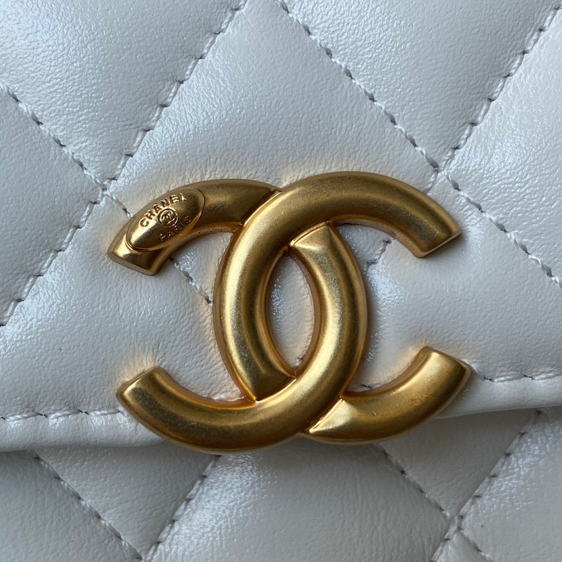 Dragons Bags Detail