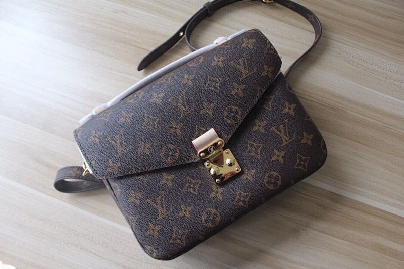 Dragons Bags ln Luxury Bag --58993