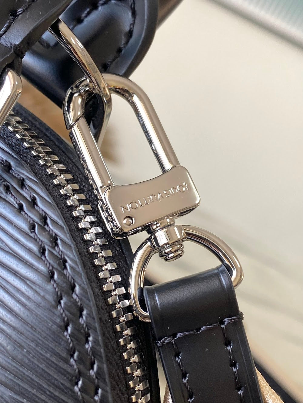 Dragons Bags ln Luxury Bag --95788