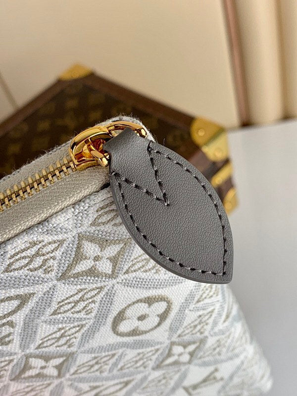 Dragons Bags ln Luxury Bag --60635
