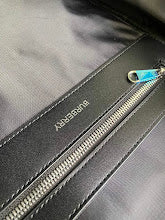 new-luxury-designer-bags-nm5845