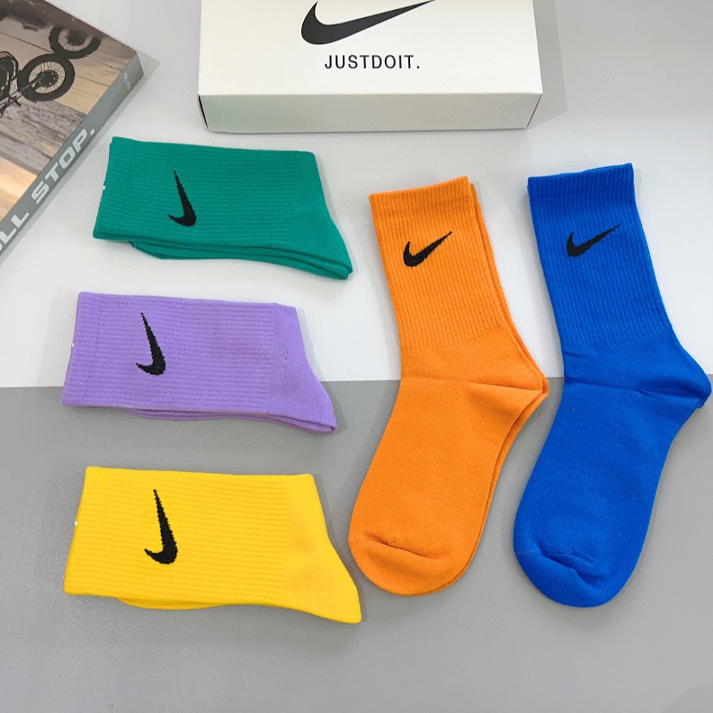 Dragons Bags Premium Luxury Socks --98099