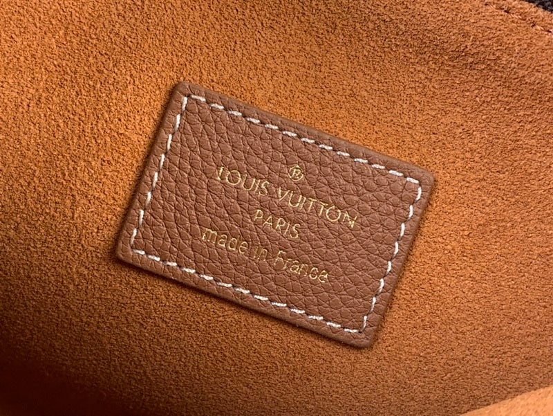 Dragons Bags ln Luxury Bag --62400