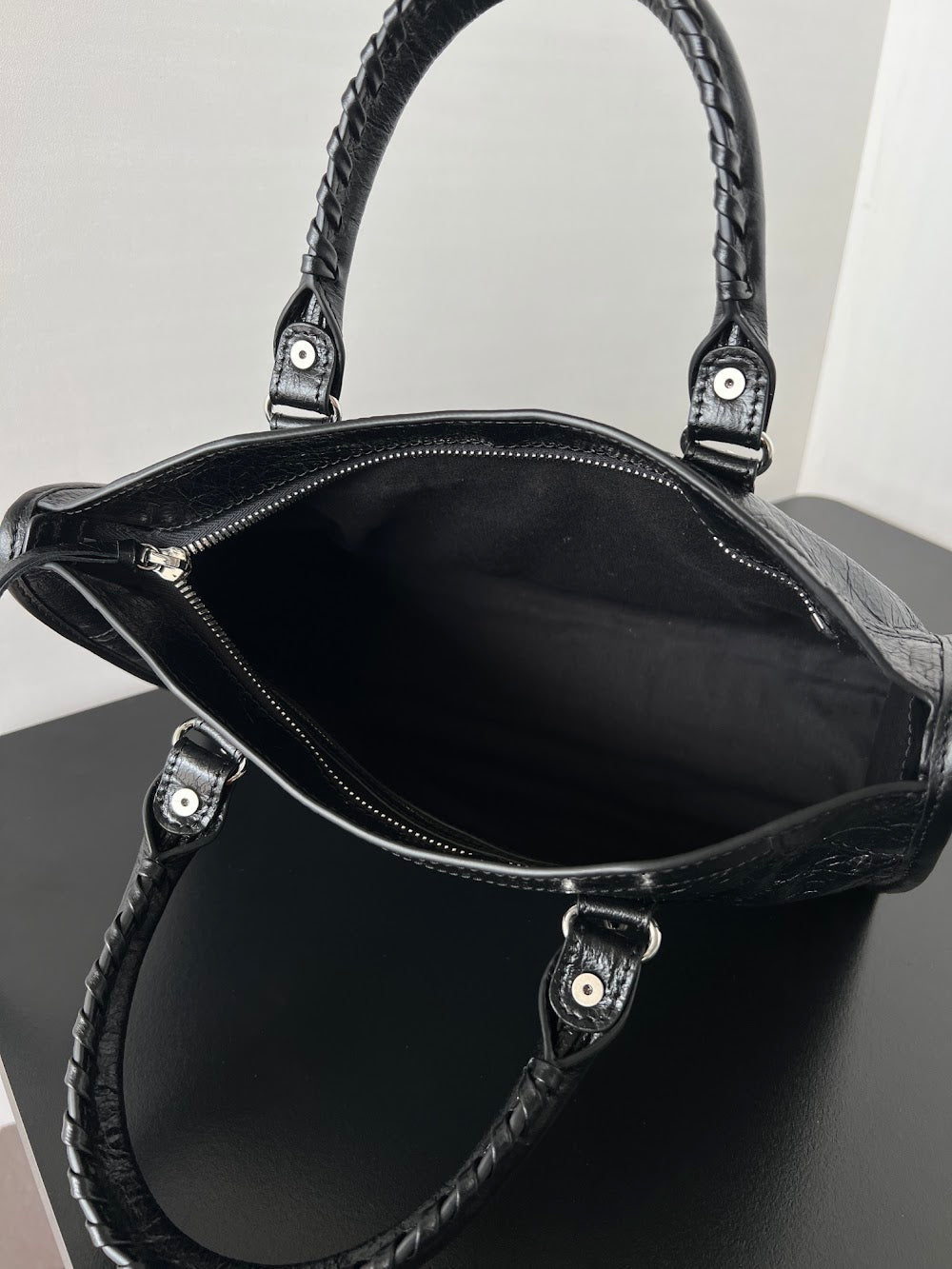 Dragons Bags Balenciaga Luxury Bag --111175
