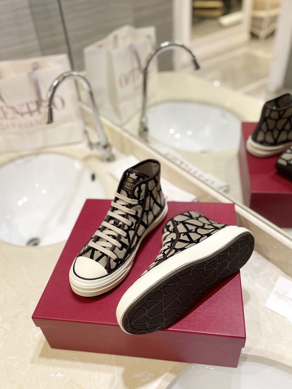 Dragons Bags Valentino Luxury Shoes --52648