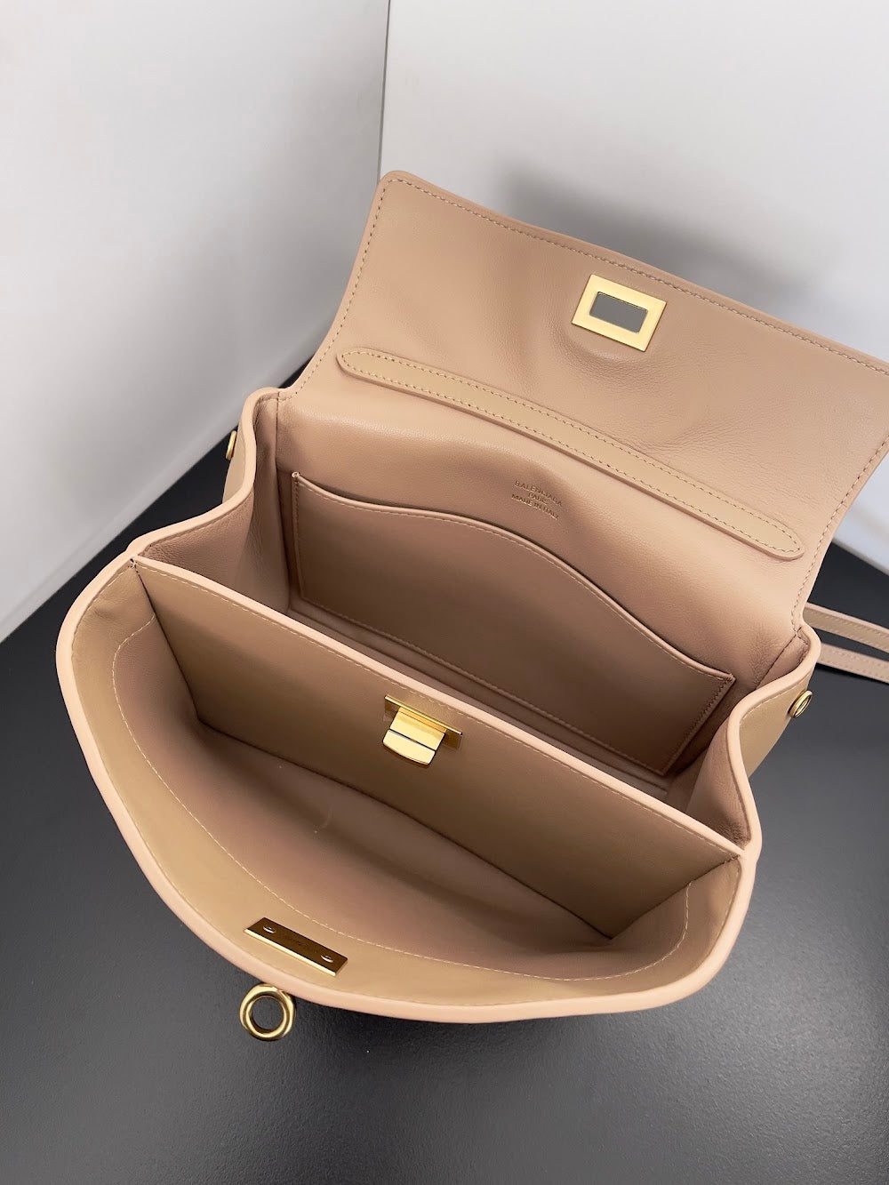 Dragons Bags Balenciaga Luxury Bag --110696