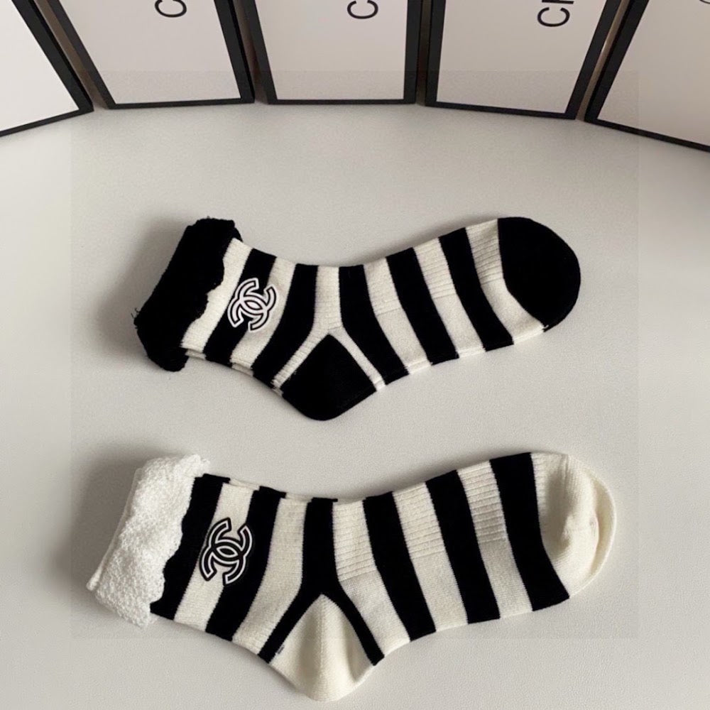 Dragons Bags Premium Luxury Socks --98003