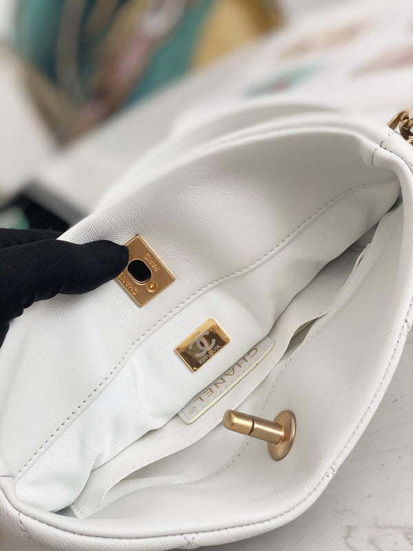 Dragons Bags Detail