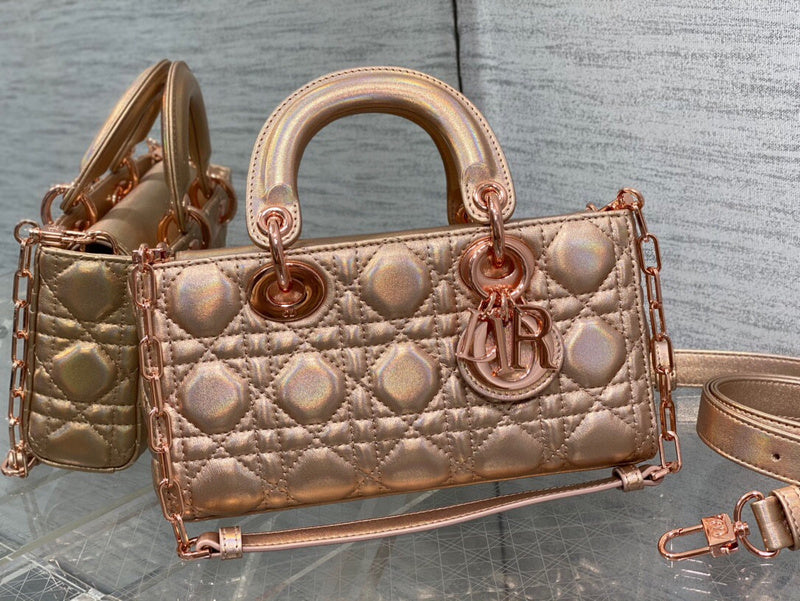 Dragons Bags Detail